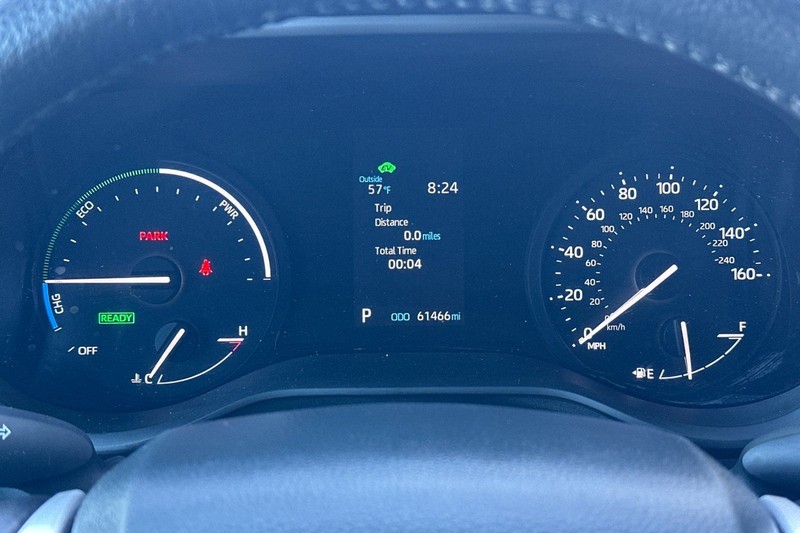 Toyota Sienna Vehicle Full-screen Gallery Image 25