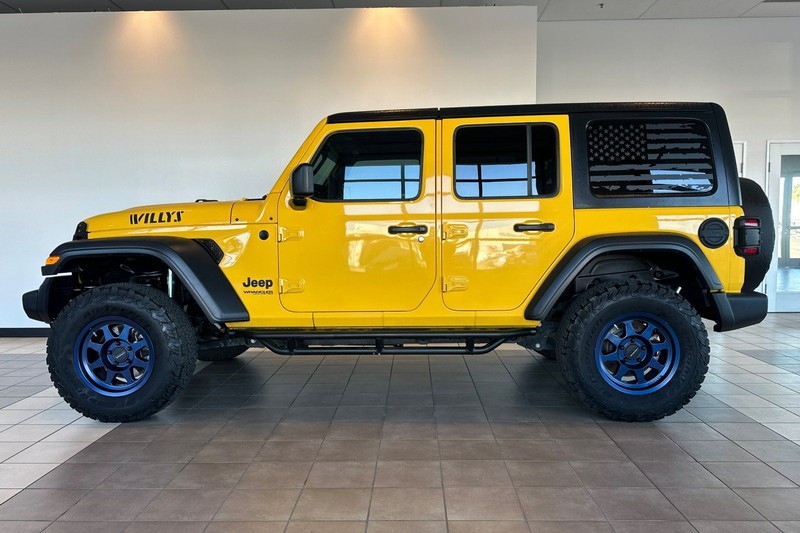 Jeep Wrangler Unlimited Vehicle Full-screen Gallery Image 07