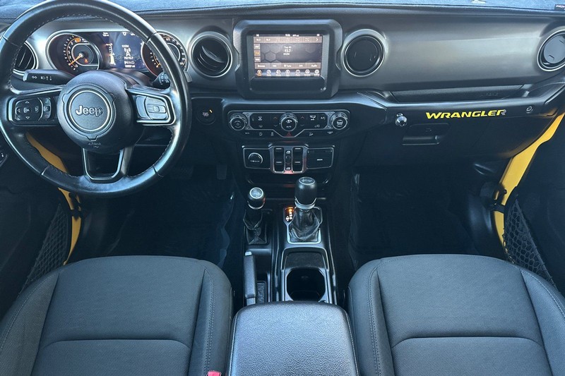 Jeep Wrangler Unlimited Vehicle Full-screen Gallery Image 13