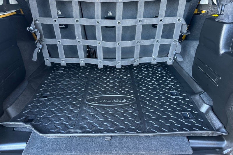 Jeep Wrangler Unlimited Vehicle Full-screen Gallery Image 15