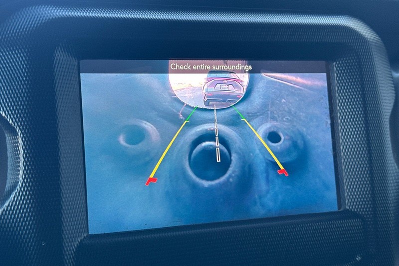 Jeep Wrangler Unlimited Vehicle Full-screen Gallery Image 20