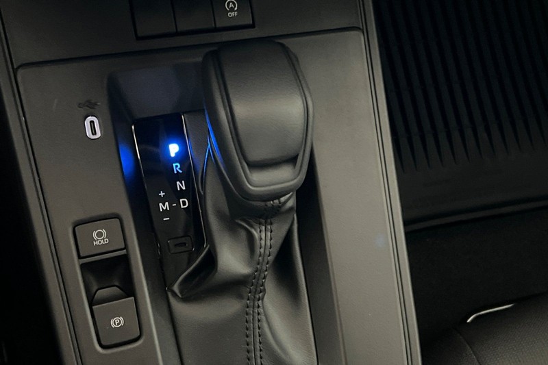 Toyota Corolla Cross Vehicle Full-screen Gallery Image 18