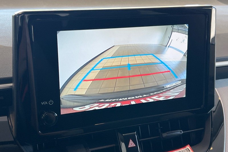 Toyota Corolla Vehicle Full-screen Gallery Image 16