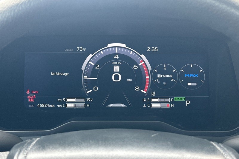 Toyota Sequoia Vehicle Full-screen Gallery Image 26