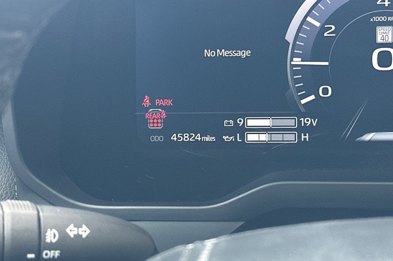 Toyota Sequoia Vehicle Full-screen Gallery Image 27