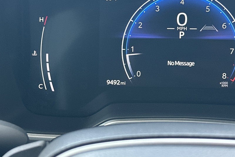 Toyota Corolla Hatchback Vehicle Full-screen Gallery Image 26