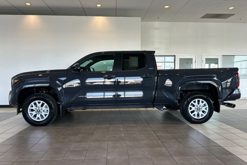 Toyota Tacoma 4WD Vehicle Full-screen Gallery Image 07