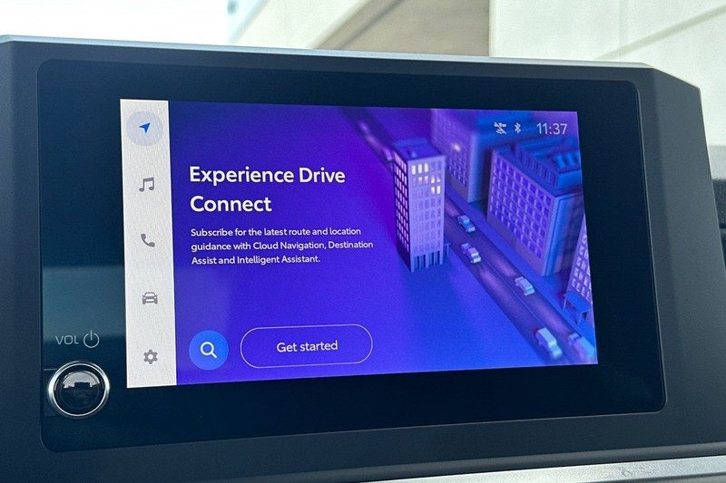 Toyota Tacoma 4WD Vehicle Full-screen Gallery Image 18