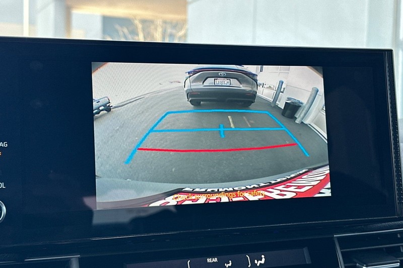 Toyota Sienna Vehicle Full-screen Gallery Image 21