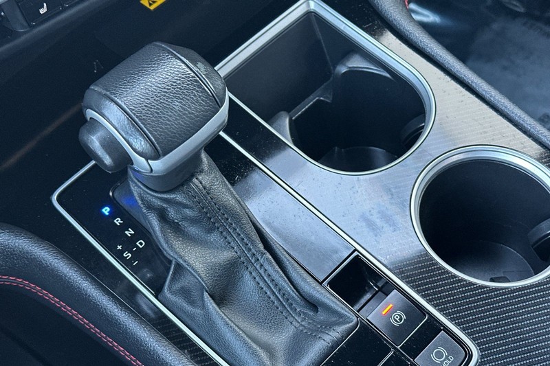 Toyota Sienna Vehicle Full-screen Gallery Image 23