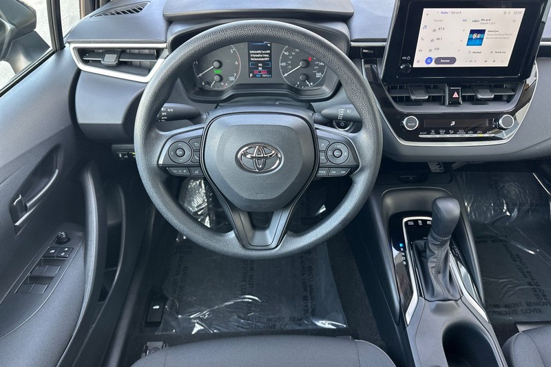 Toyota Corolla Vehicle Full-screen Gallery Image 14