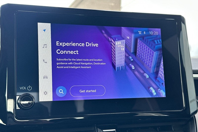 Toyota Corolla Vehicle Full-screen Gallery Image 18