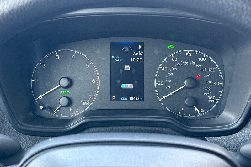 Toyota Corolla Vehicle Full-screen Gallery Image 24