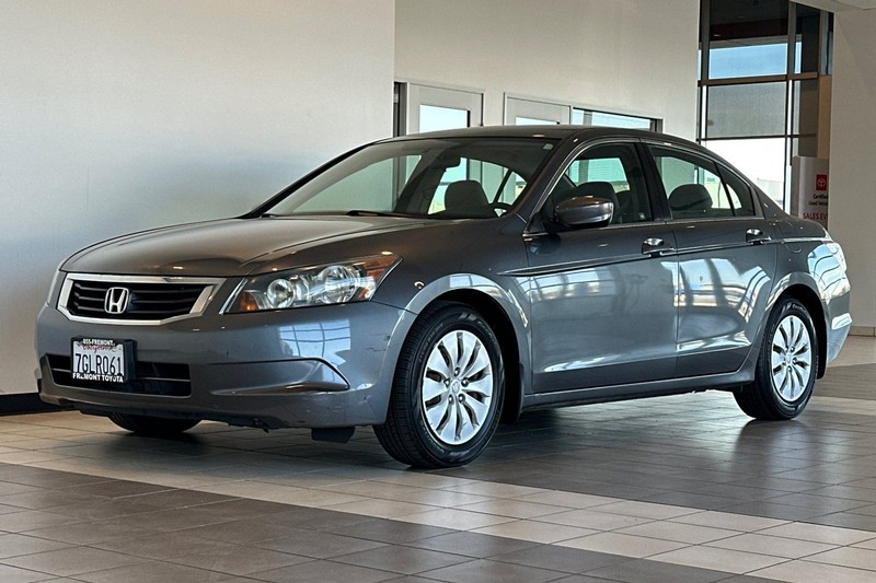 Honda Accord Sedan Vehicle Full-screen Gallery Image 08