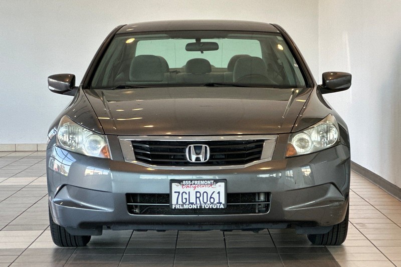 Honda Accord Sedan Vehicle Full-screen Gallery Image 09