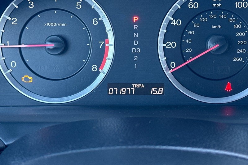 Honda Accord Sedan Vehicle Full-screen Gallery Image 22