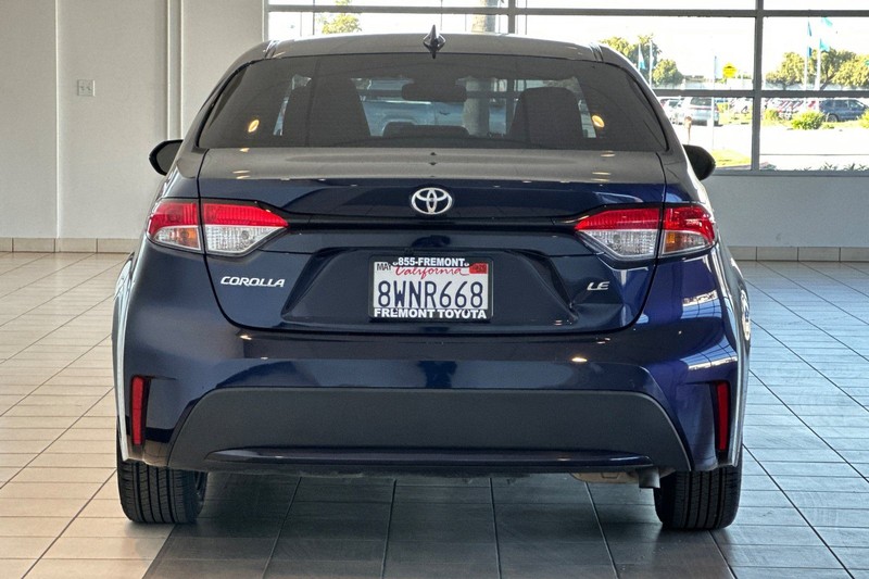 Toyota Corolla Vehicle Full-screen Gallery Image 05