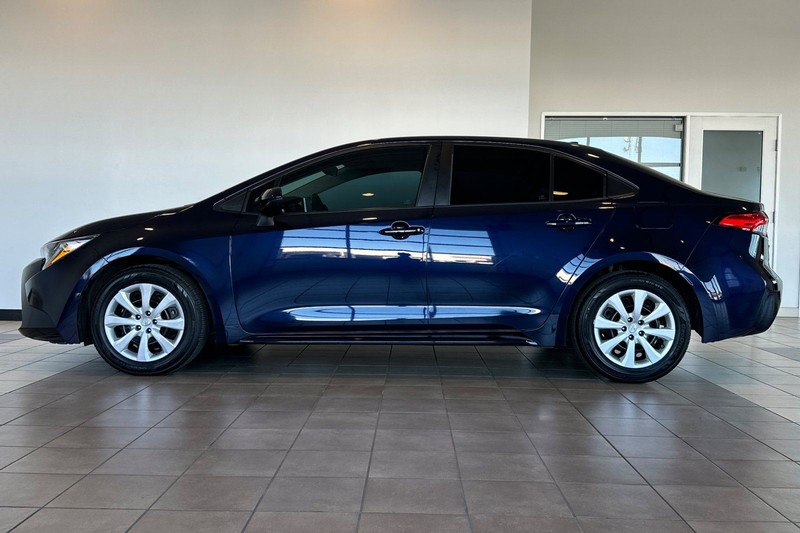 Toyota Corolla Vehicle Full-screen Gallery Image 07