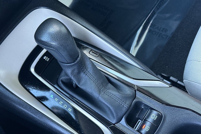 Toyota Corolla Vehicle Full-screen Gallery Image 20