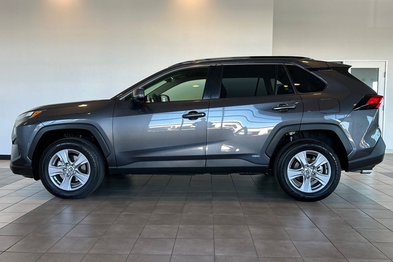 Toyota RAV4 Vehicle Full-screen Gallery Image 07