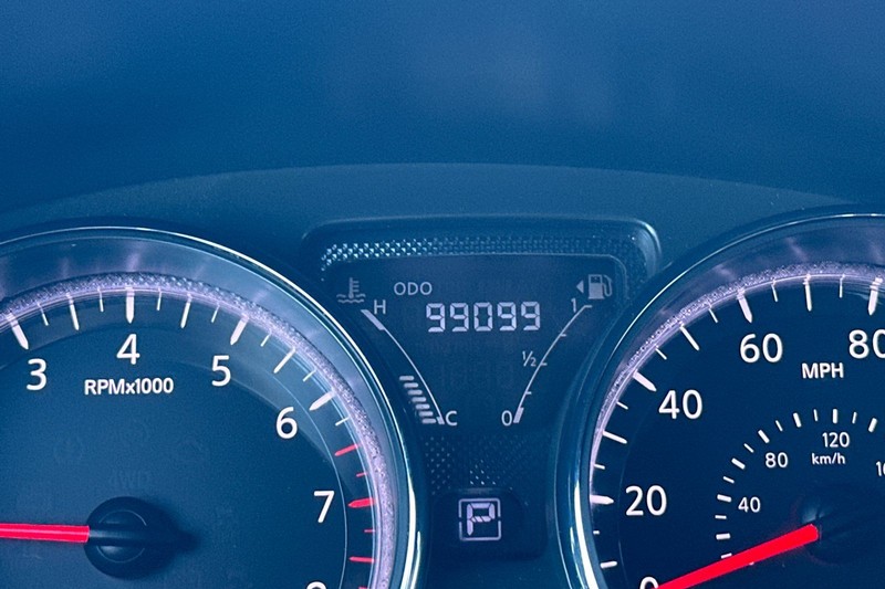 Nissan Versa Sedan Vehicle Full-screen Gallery Image 25