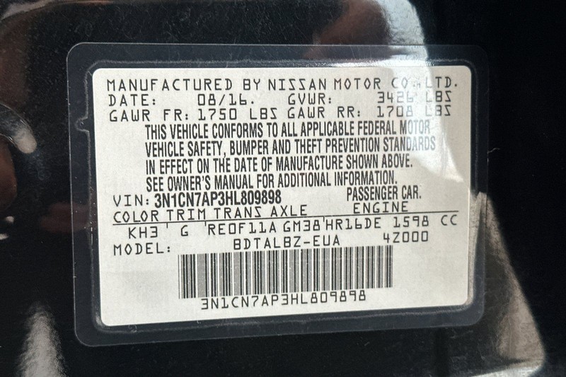 Nissan Versa Sedan Vehicle Full-screen Gallery Image 26