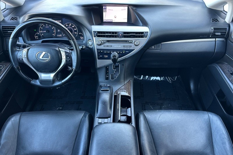 Lexus RX 350 Vehicle Full-screen Gallery Image 13