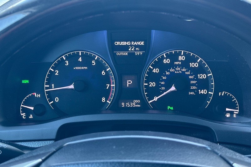 Lexus RX 350 Vehicle Full-screen Gallery Image 25