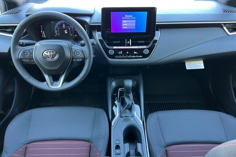 Toyota Corolla Vehicle Full-screen Gallery Image 11