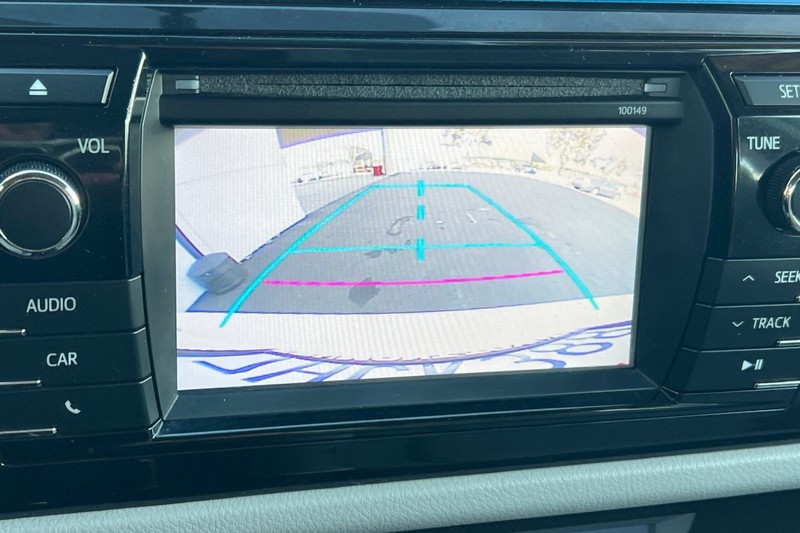 Toyota Corolla Vehicle Full-screen Gallery Image 18