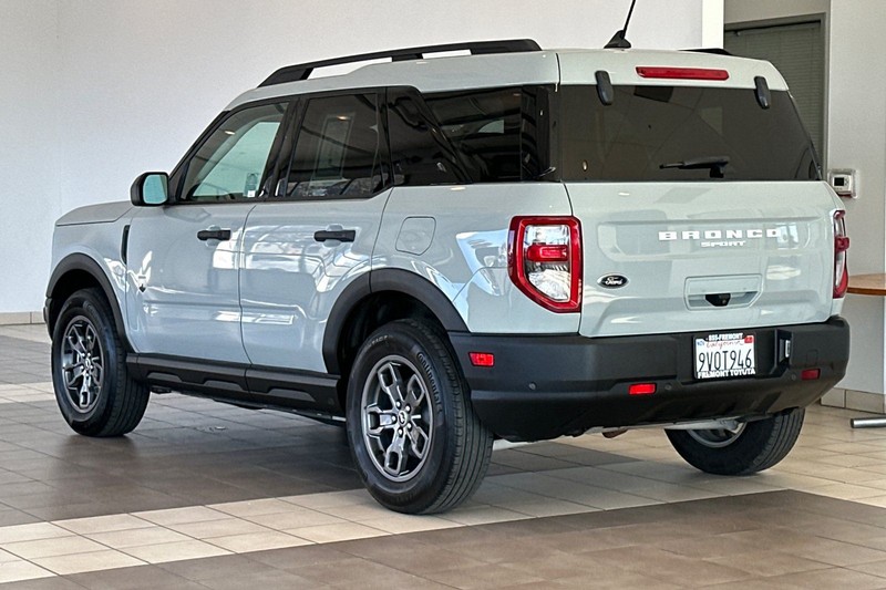 Ford Bronco Sport Vehicle Full-screen Gallery Image 06