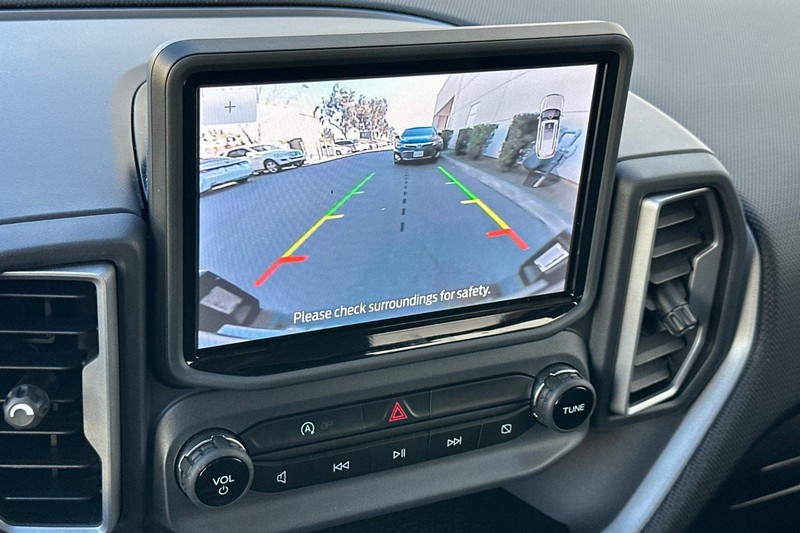 Ford Bronco Sport Vehicle Full-screen Gallery Image 19