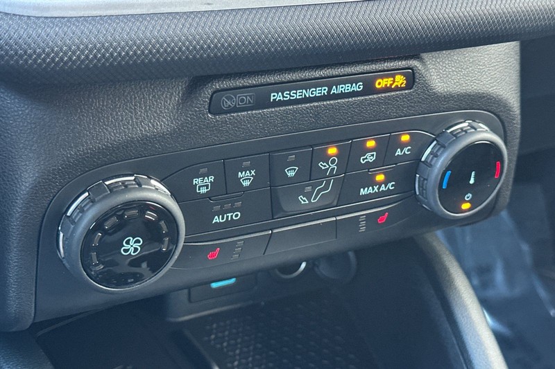 Ford Bronco Sport Vehicle Full-screen Gallery Image 20