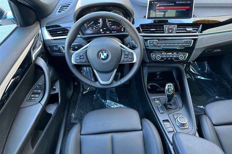 BMW X2 Vehicle Full-screen Gallery Image 14