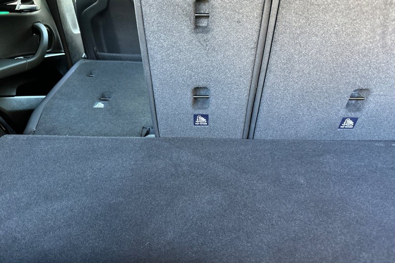 BMW X2 Vehicle Full-screen Gallery Image 15