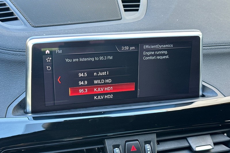 BMW X2 Vehicle Full-screen Gallery Image 18