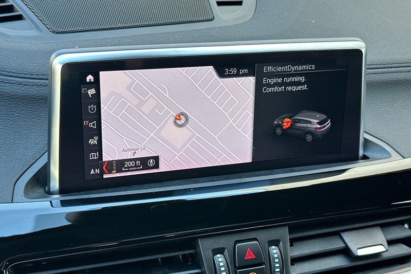 BMW X2 Vehicle Full-screen Gallery Image 19