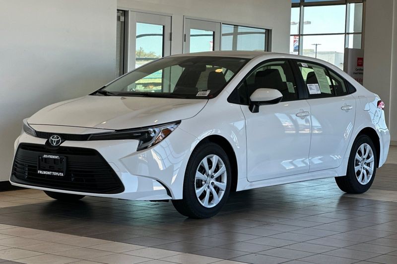 Toyota Corolla Vehicle Full-screen Gallery Image 08