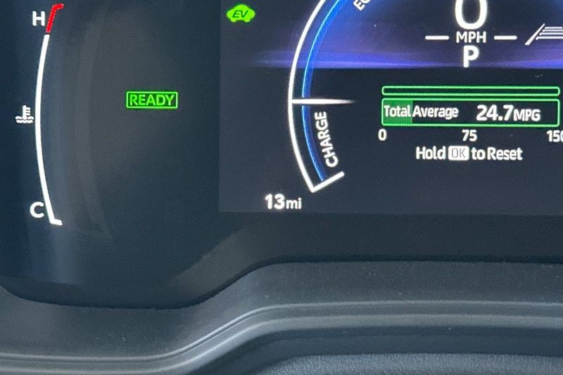 Toyota Corolla Vehicle Full-screen Gallery Image 24