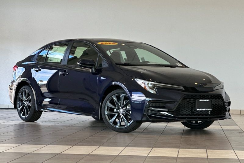 Toyota Corolla Vehicle Full-screen Gallery Image 02