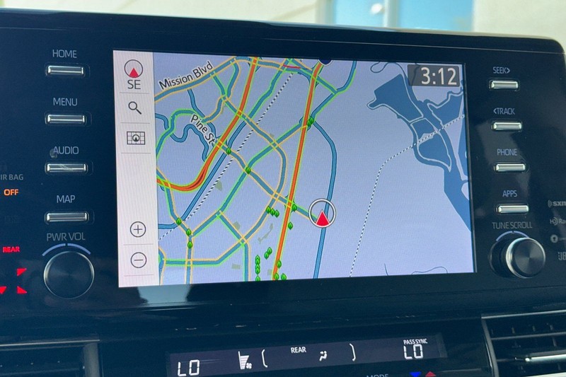 Toyota Sienna Vehicle Full-screen Gallery Image 21