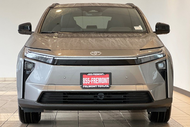 Toyota bZ Vehicle Full-screen Gallery Image 03