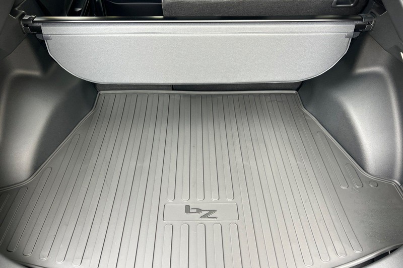 Toyota bZ Vehicle Full-screen Gallery Image 13