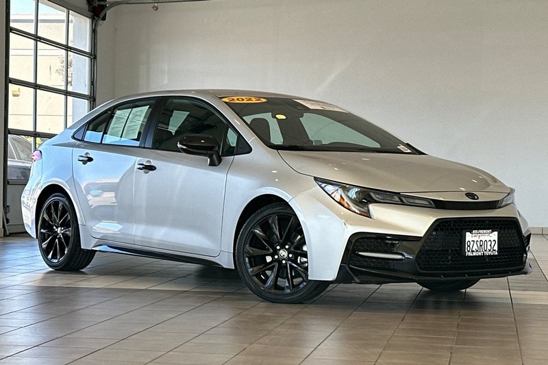 Toyota Corolla Vehicle Full-screen Gallery Image 02