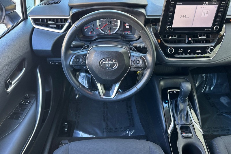 Toyota Corolla Vehicle Full-screen Gallery Image 14