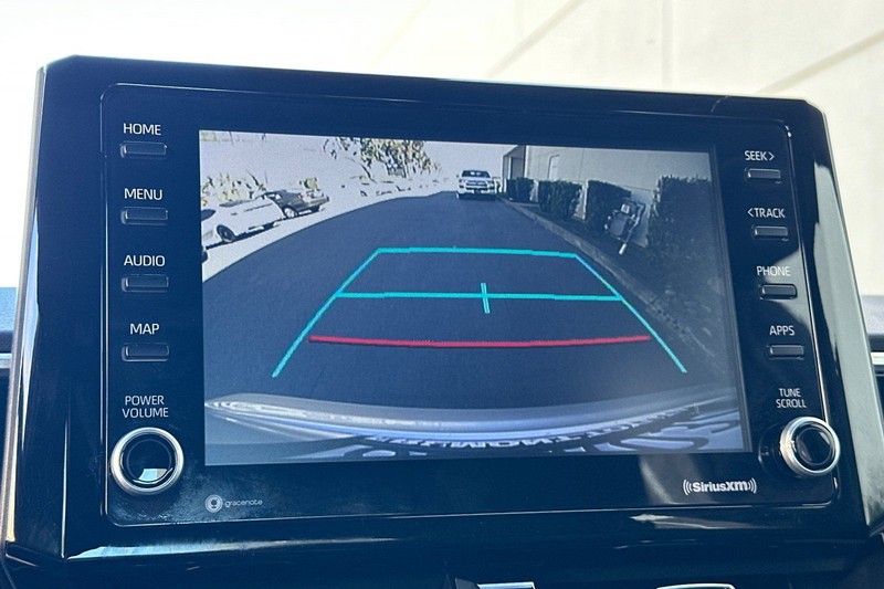 Toyota Corolla Vehicle Full-screen Gallery Image 18