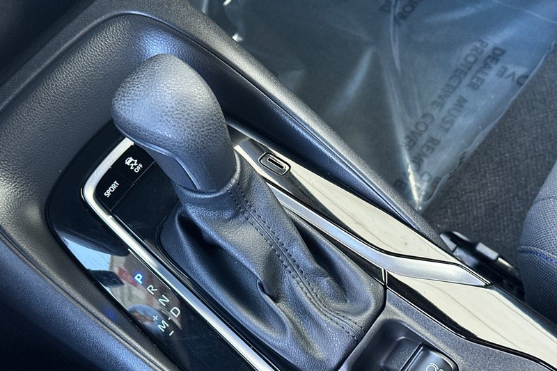 Toyota Corolla Vehicle Full-screen Gallery Image 20