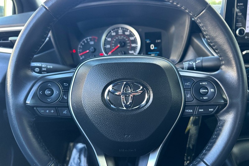 Toyota Corolla Vehicle Full-screen Gallery Image 21