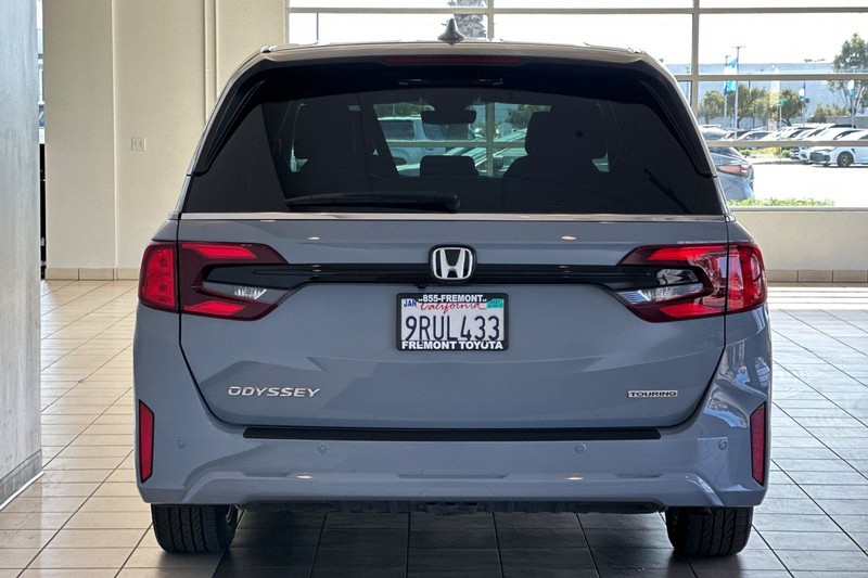 Honda Odyssey Vehicle Full-screen Gallery Image 05
