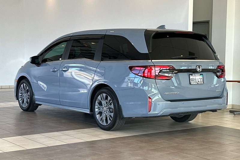 Honda Odyssey Vehicle Full-screen Gallery Image 06